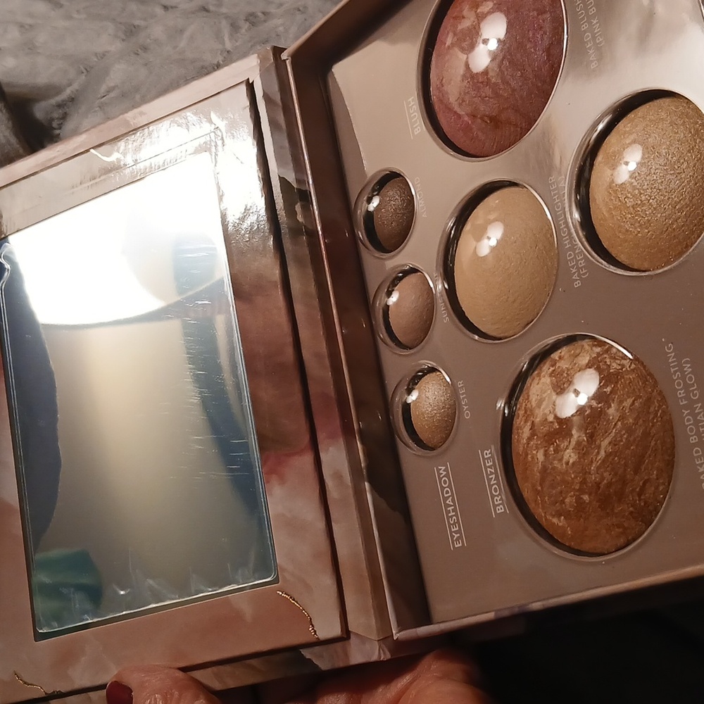 NEW Laura Geller Baked Full Face Basics Palette - Picture 4 of 4